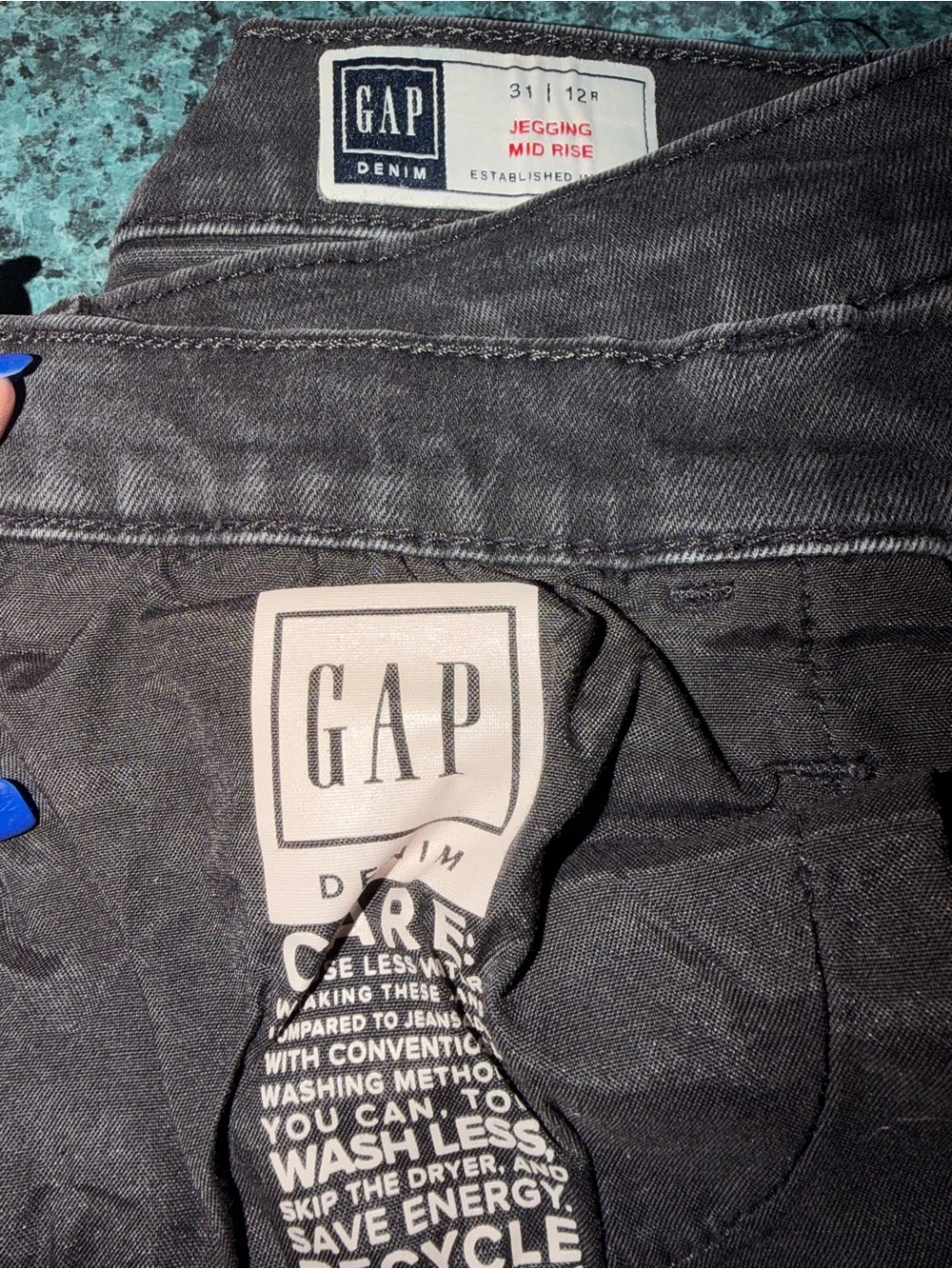 GAP Women’s Charcoal Skinny Jeggings